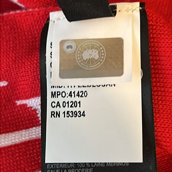 Canada Goose Unisex Red Merino Wool Logo Scarf NWT - Picture 6 of 8